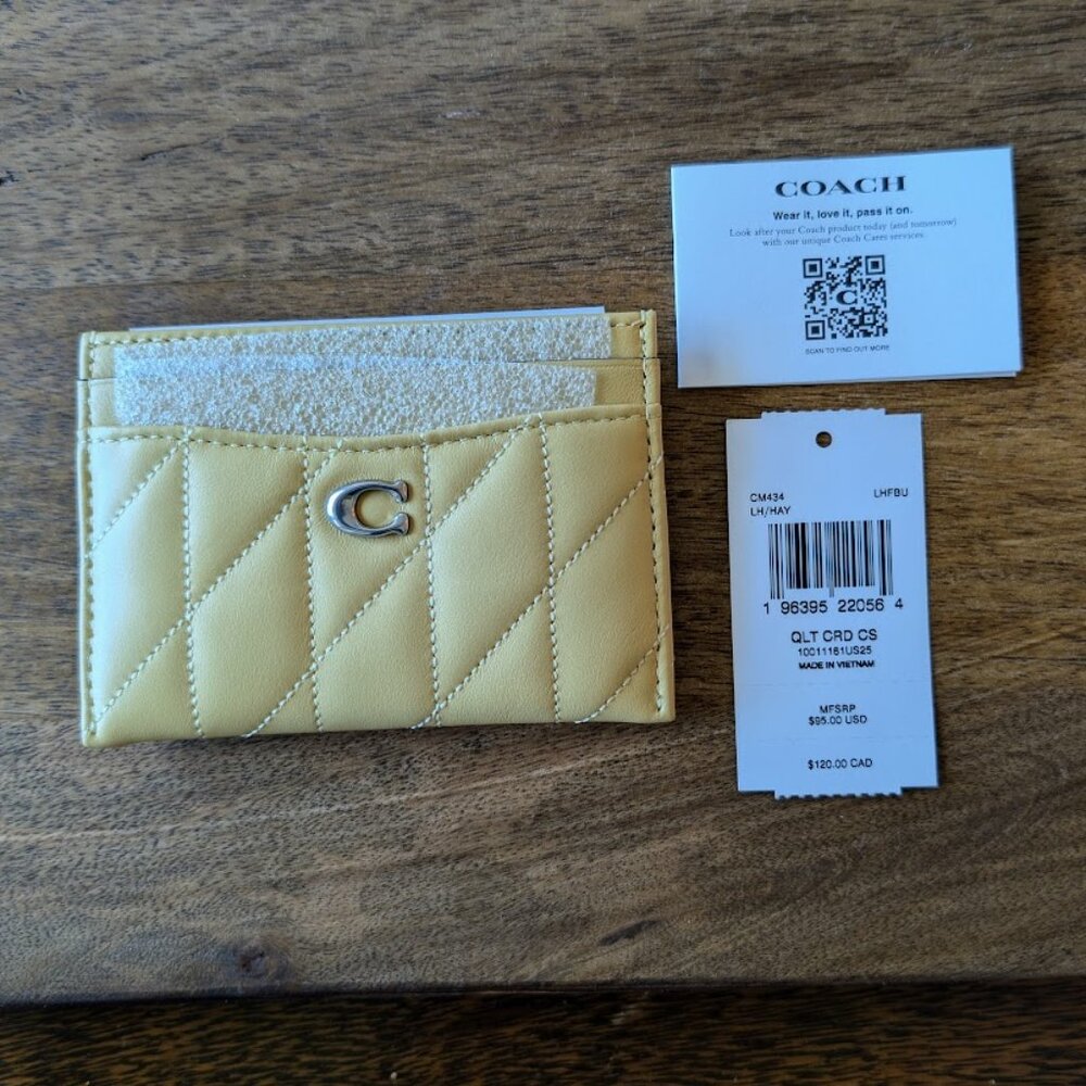 NEW! COACH Essential Card Case With Pillow Quilting